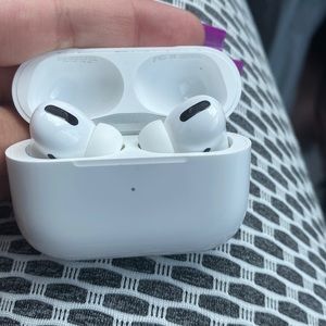 AirPods Pro new